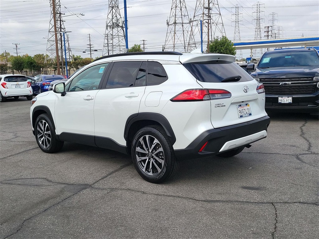 2024 Toyota Corolla Cross XLE photo 30