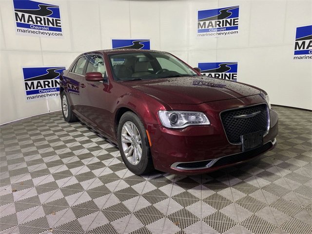 2017 Chrysler 300 Limited's photo