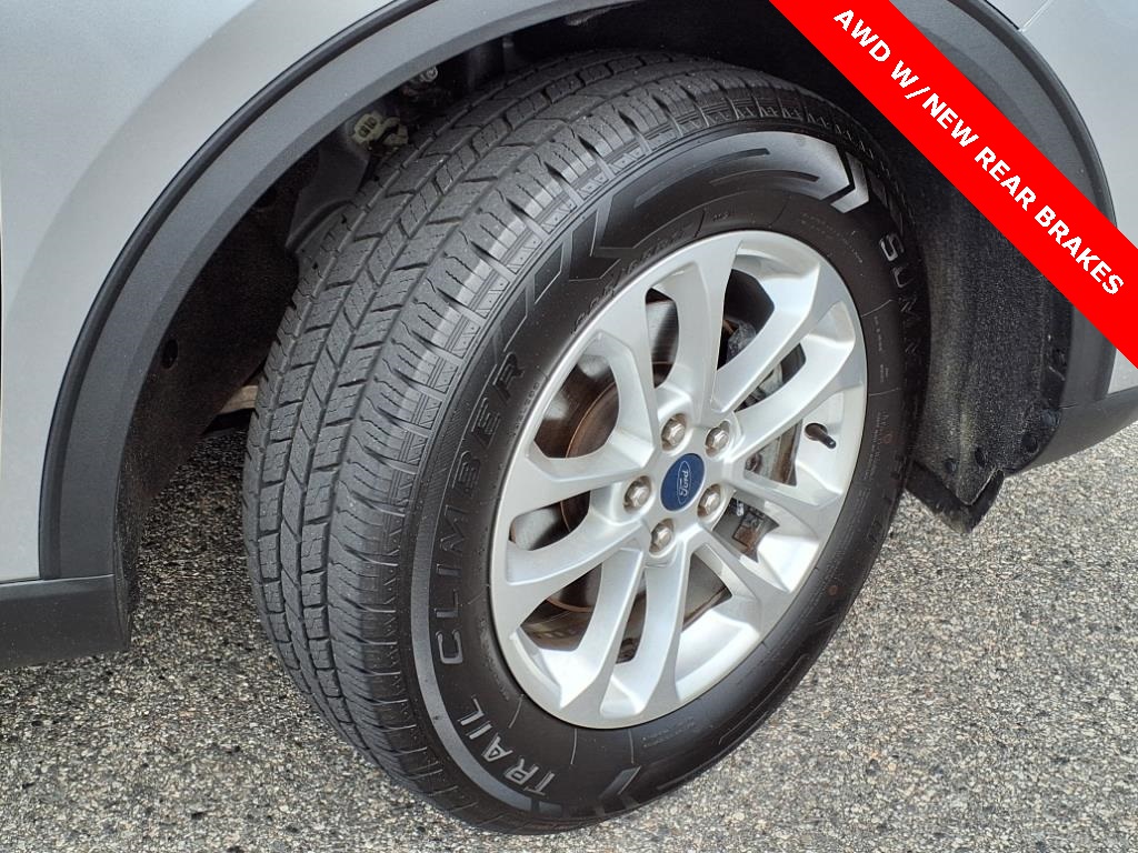 2022 Ford Escape SE photo 4