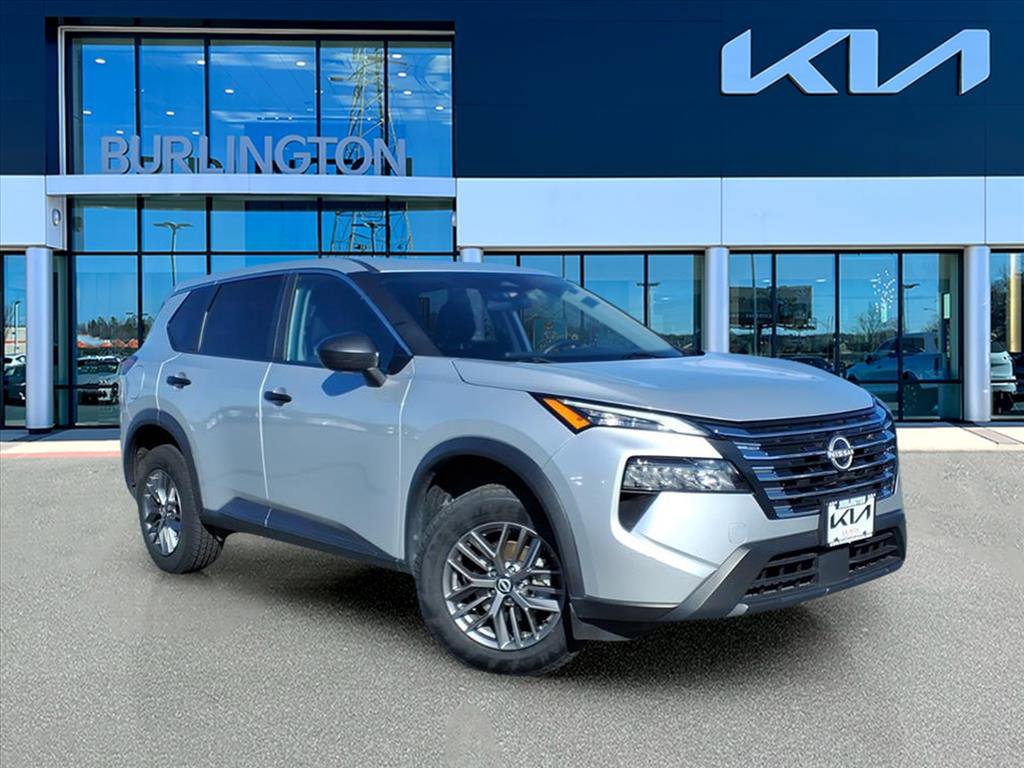 2024 Nissan Rogue S's photo