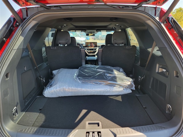 2025 Ford Explorer ST-Line photo 32