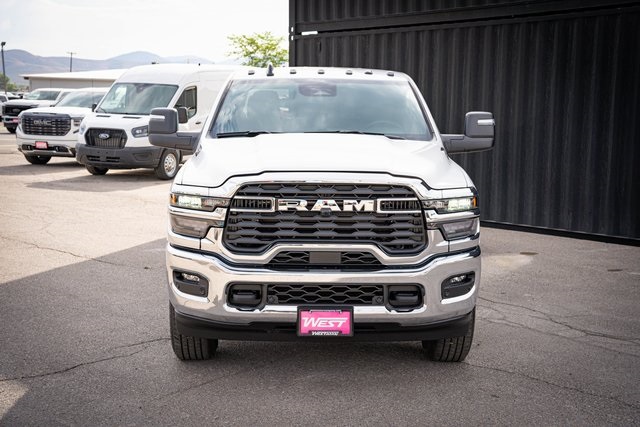 2025 Ram 2500 Tradesman photo 2