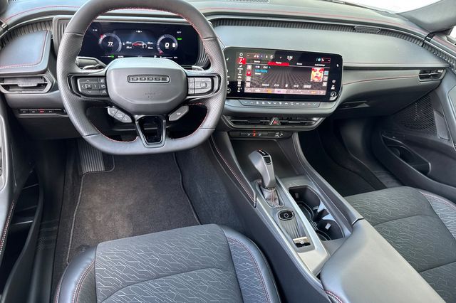 2025 Dodge Charger R/T photo 13