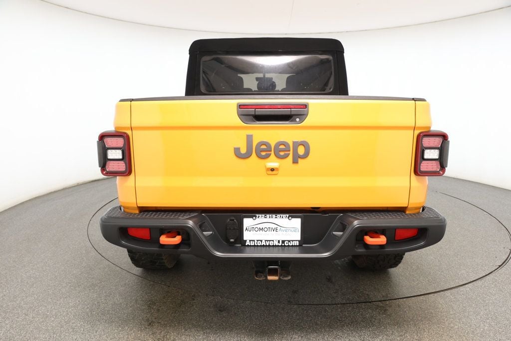 2021 Jeep Gladiator Mojave photo 2