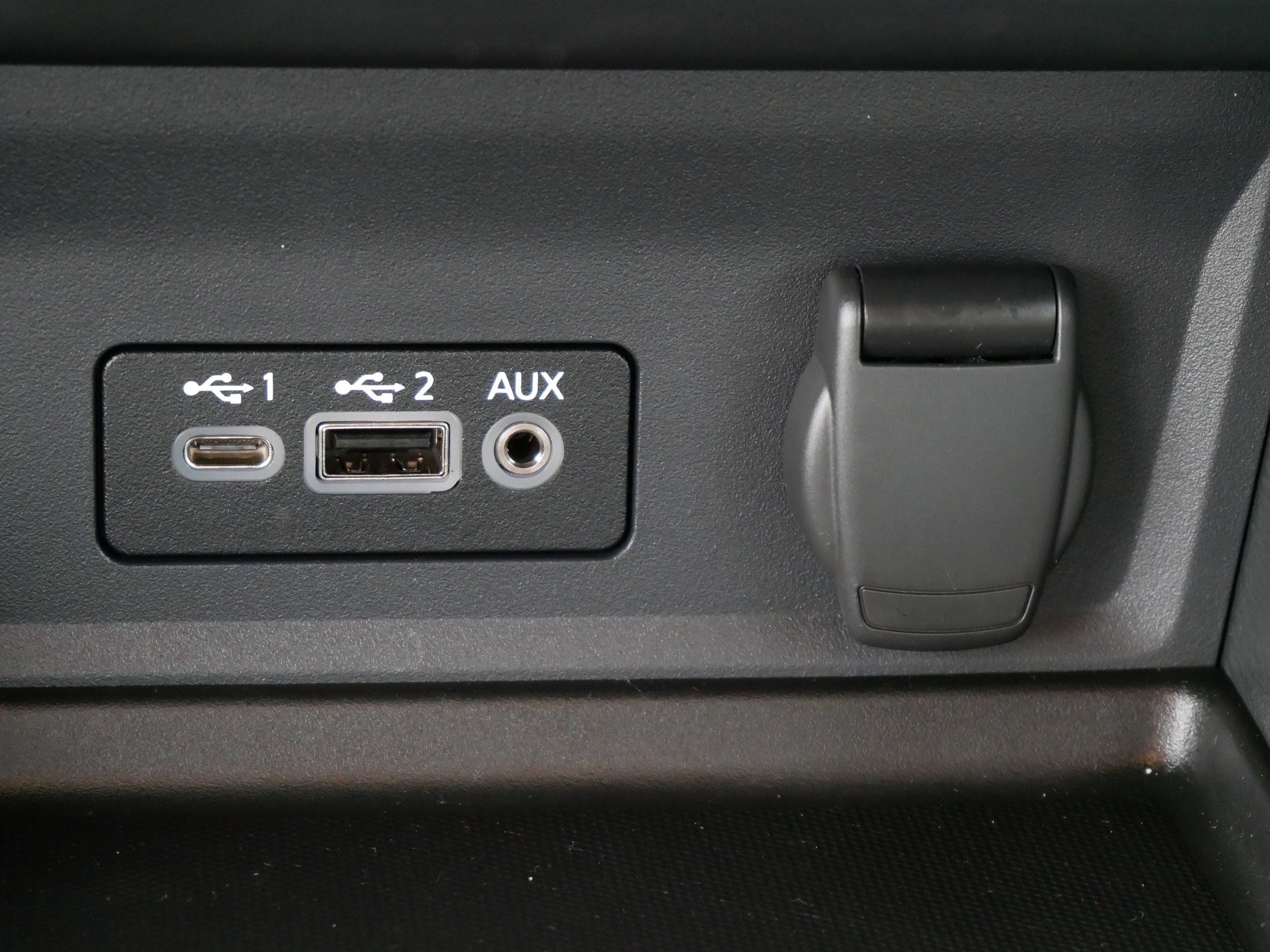 2024 Nissan Sentra SR photo 30