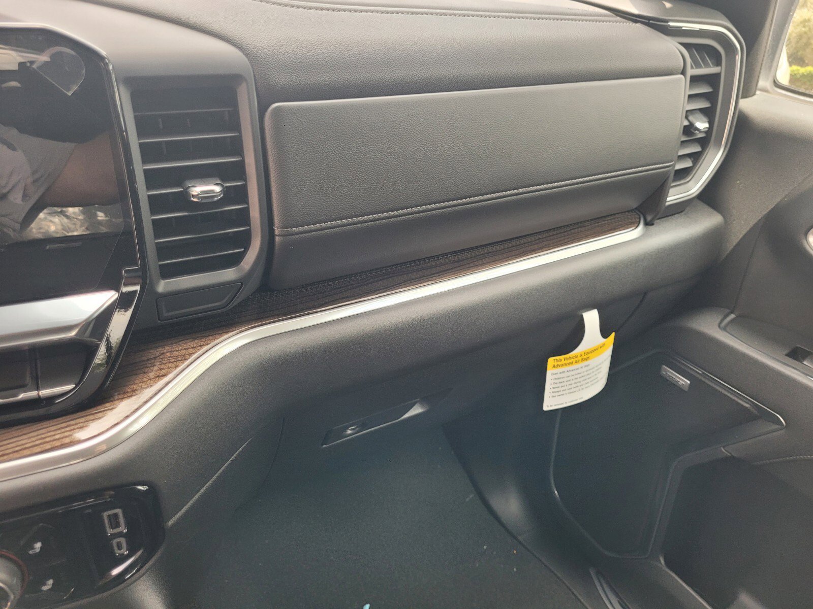 2025 Chevrolet Silverado 1500 RST photo 30
