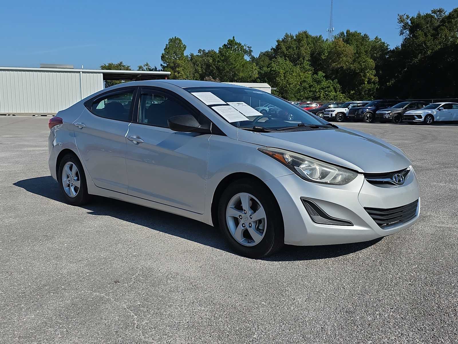 2015 Hyundai Elantra SE photo 2