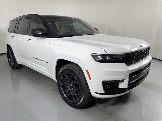 2025 Jeep Grand Cherokee L Summit photo 2