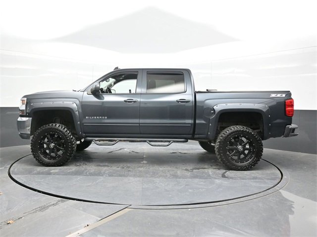 2018 Chevrolet Silverado 1500 LT photo 4