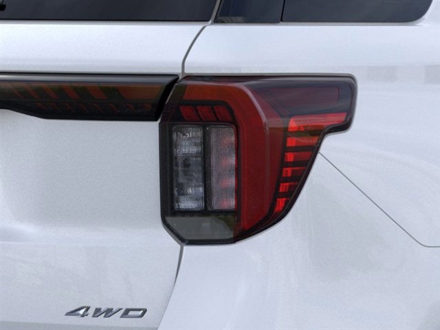2025 Ford Explorer photo 18