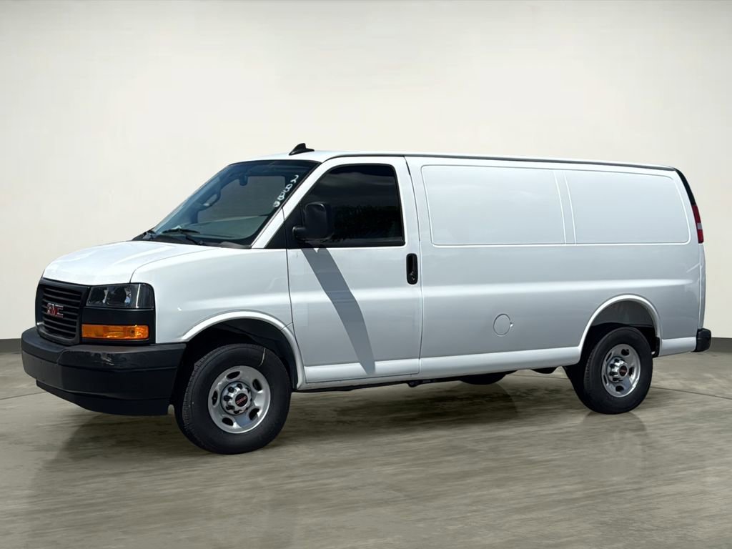 2025 Gmc Savana Cargo 2500 photo 3