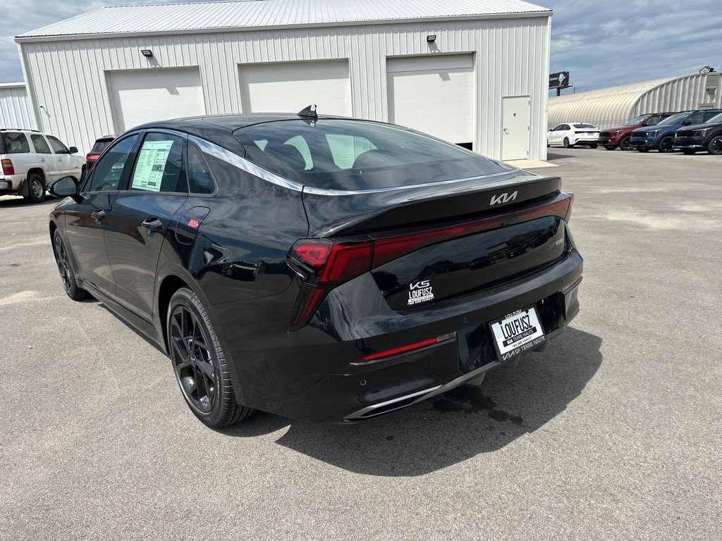 2026 Kia K5 GT-Line photo 5