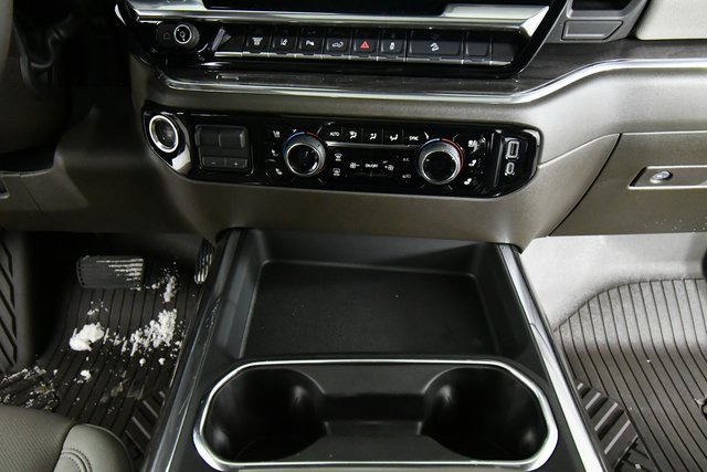 2025 Chevrolet Silverado 2500HD LTZ photo 4