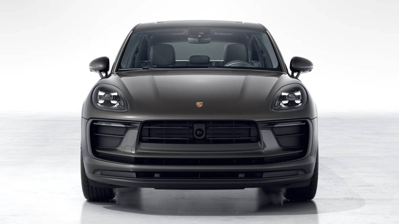 2026 Porsche Macan T photo 9