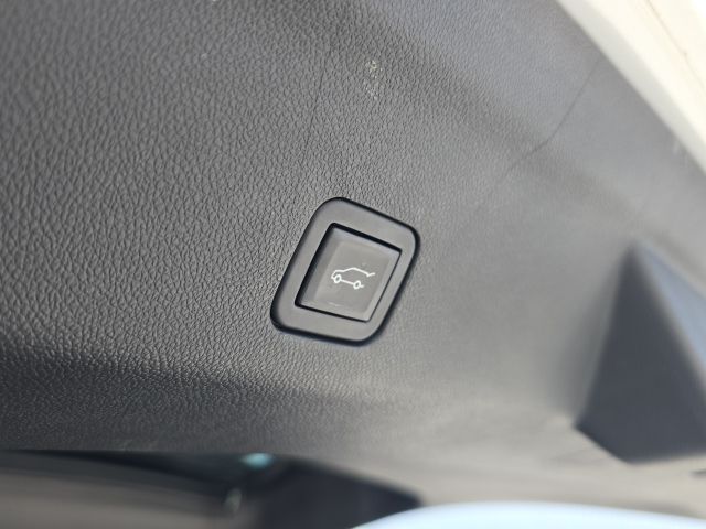 2023 Gmc Yukon SLT photo 10