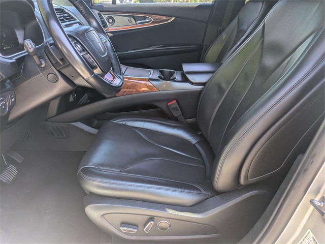 2019 Lincoln Nautilus Reserve photo 21