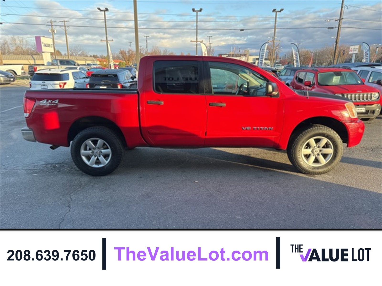 2010 Nissan Titan SE photo 3