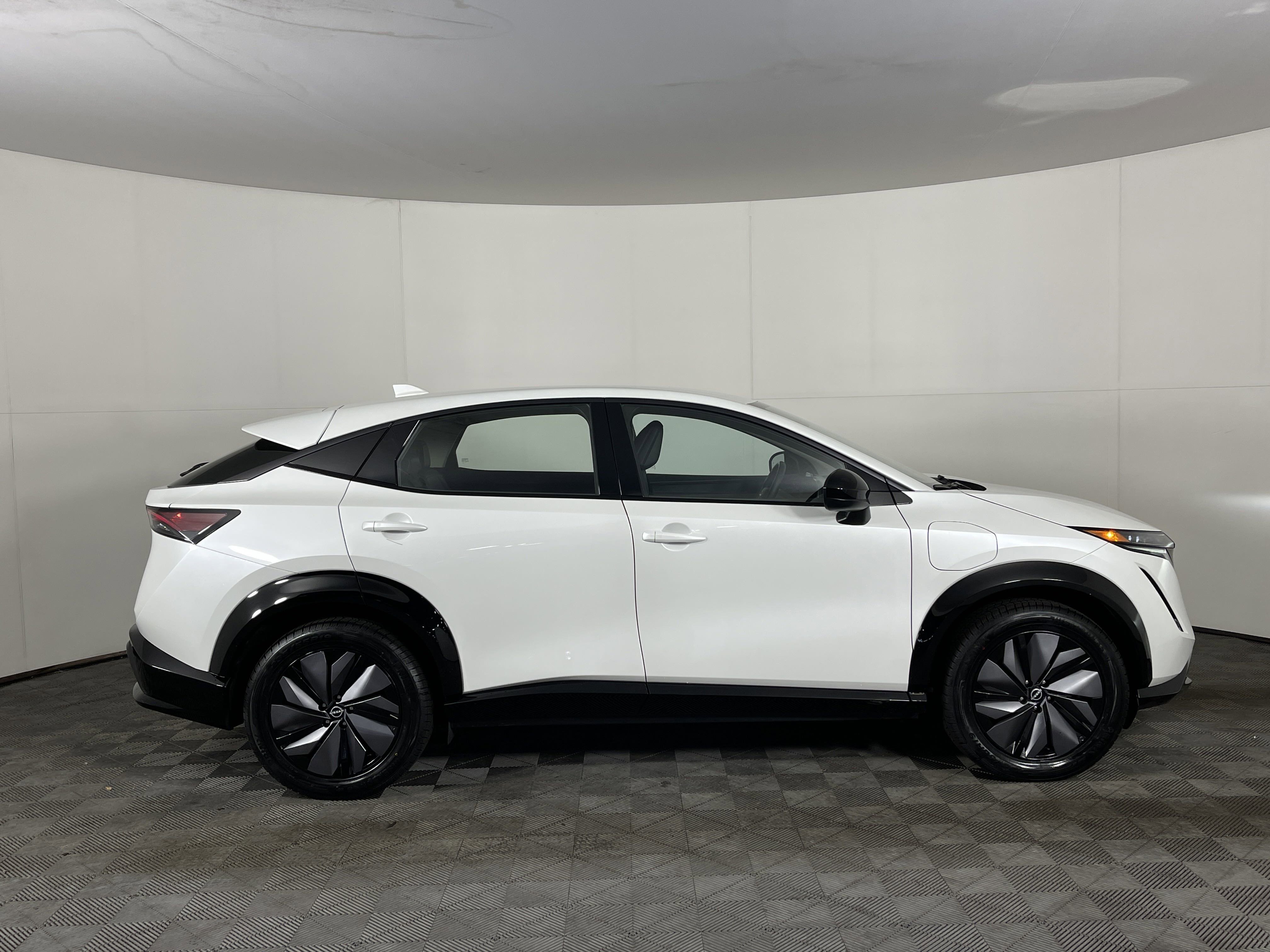 2023 Nissan ARIYA Engage photo 4