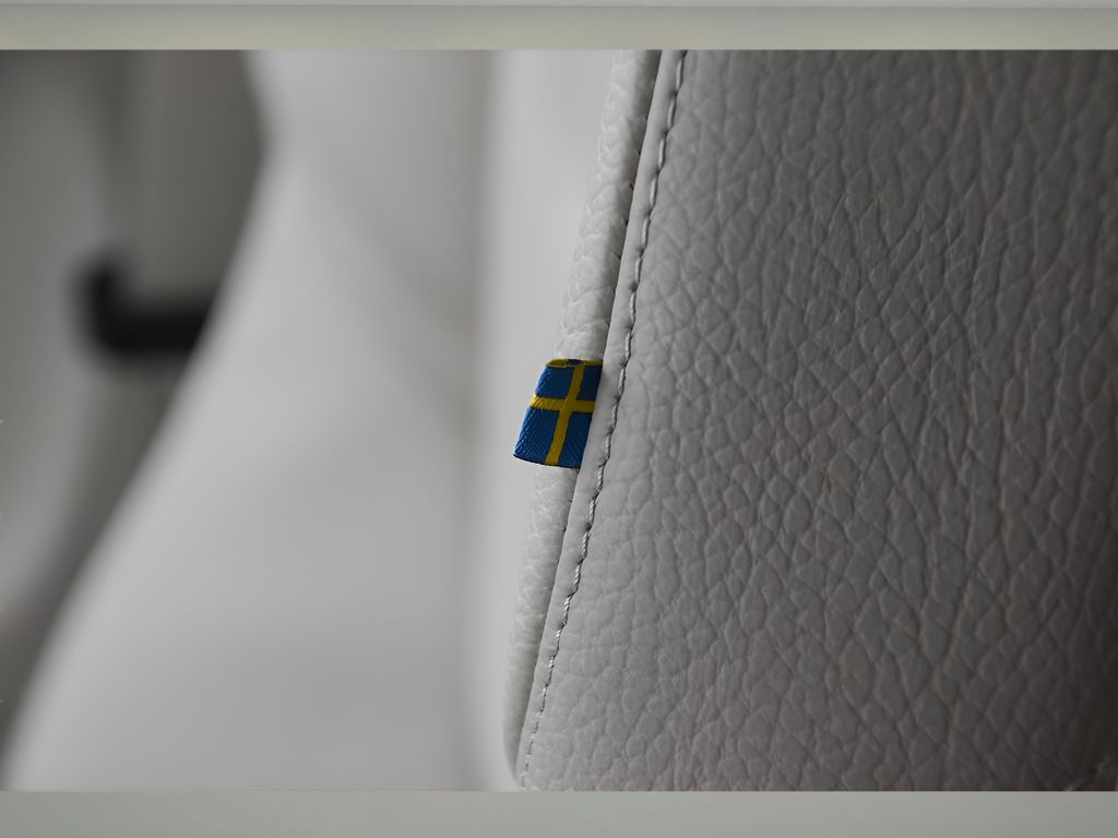 2024 Volvo XC90 Plus photo 26