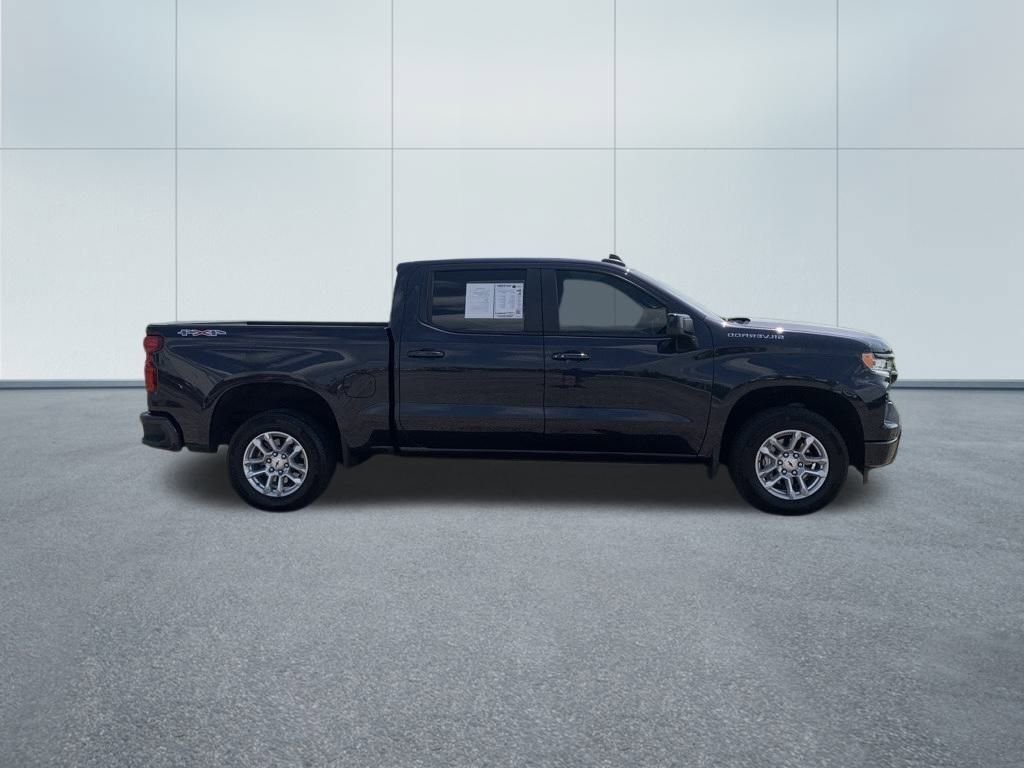 2023 Chevrolet Silverado 1500 RST photo 2