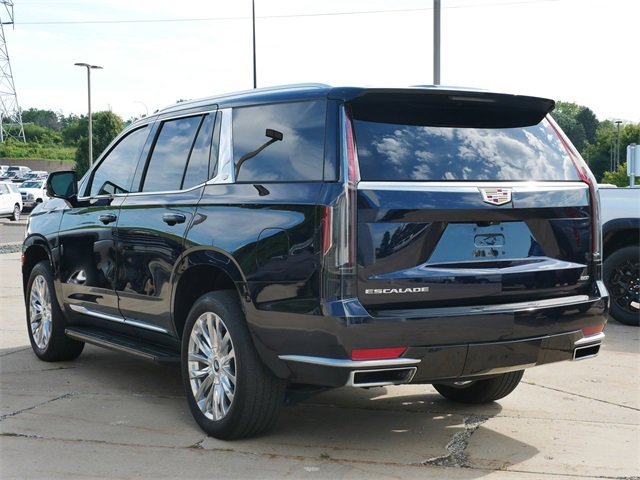 2023 Cadillac Escalade Premium Luxury photo 3