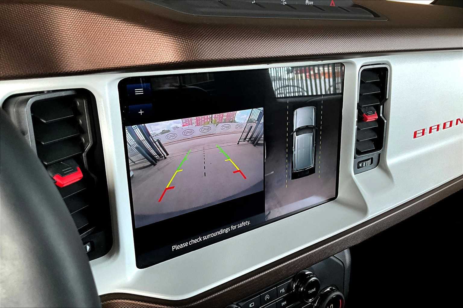 2024 Ford Bronco Heritage Limited First Edition photo 25