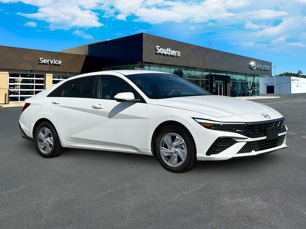 2025 Hyundai Elantra SE photo 10