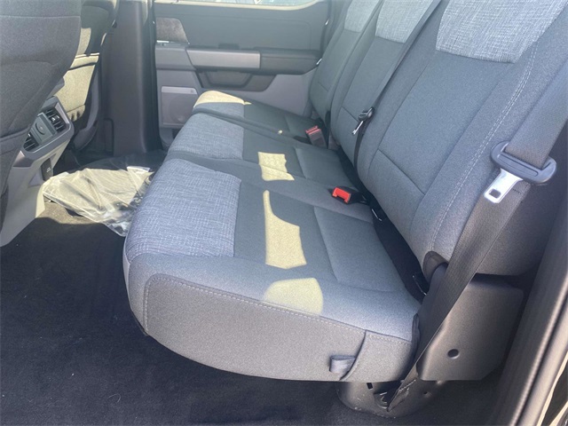 2025 Ford F-350 XLT photo 4