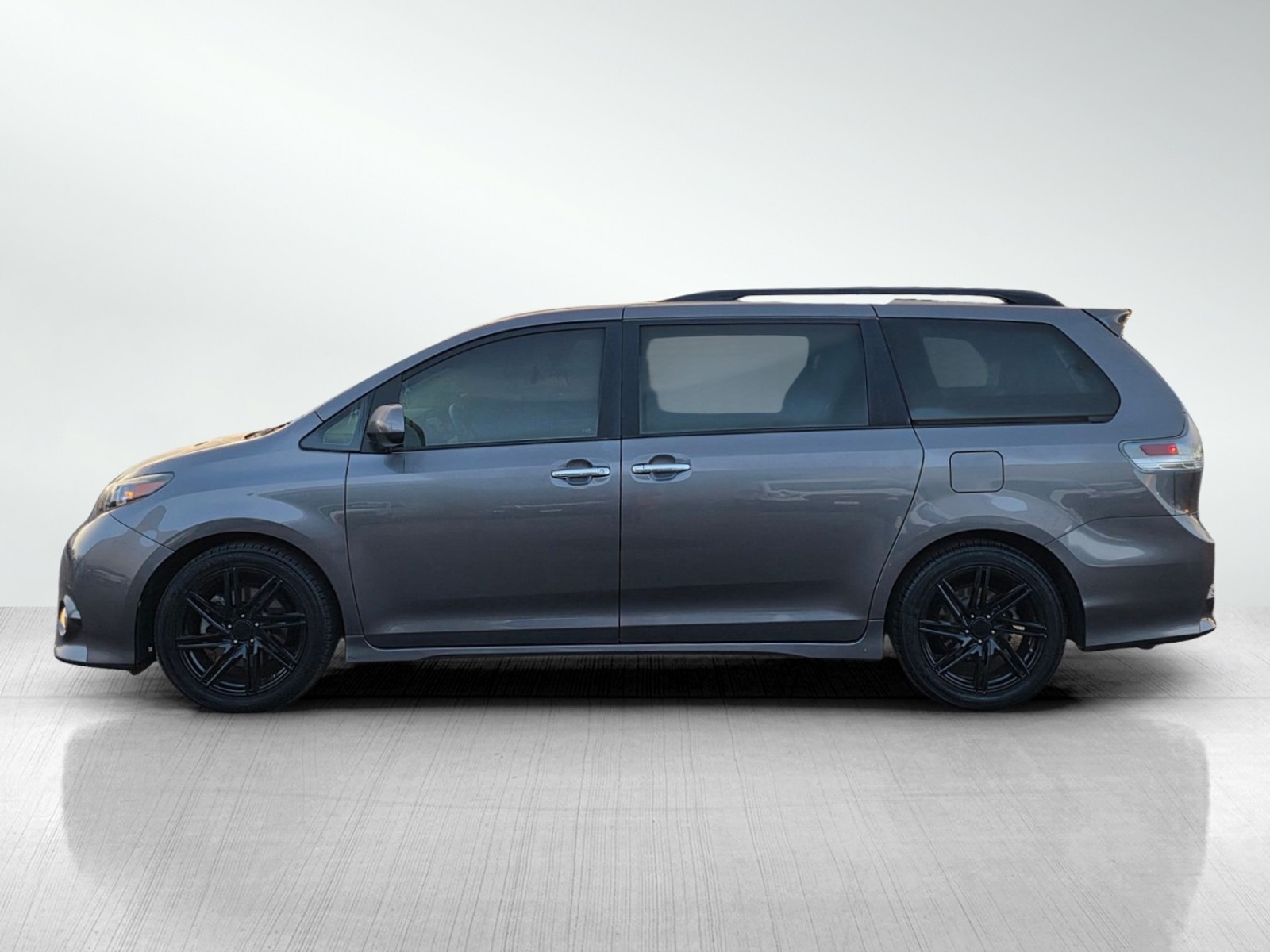 2014 Toyota Sienna SE photo 4