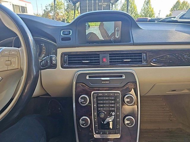 2015 Volvo XC70 T6 Platinum photo 8