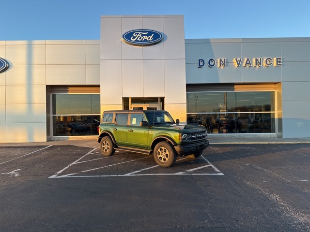 2025 Ford Bronco 4-Door Big Bend's photo