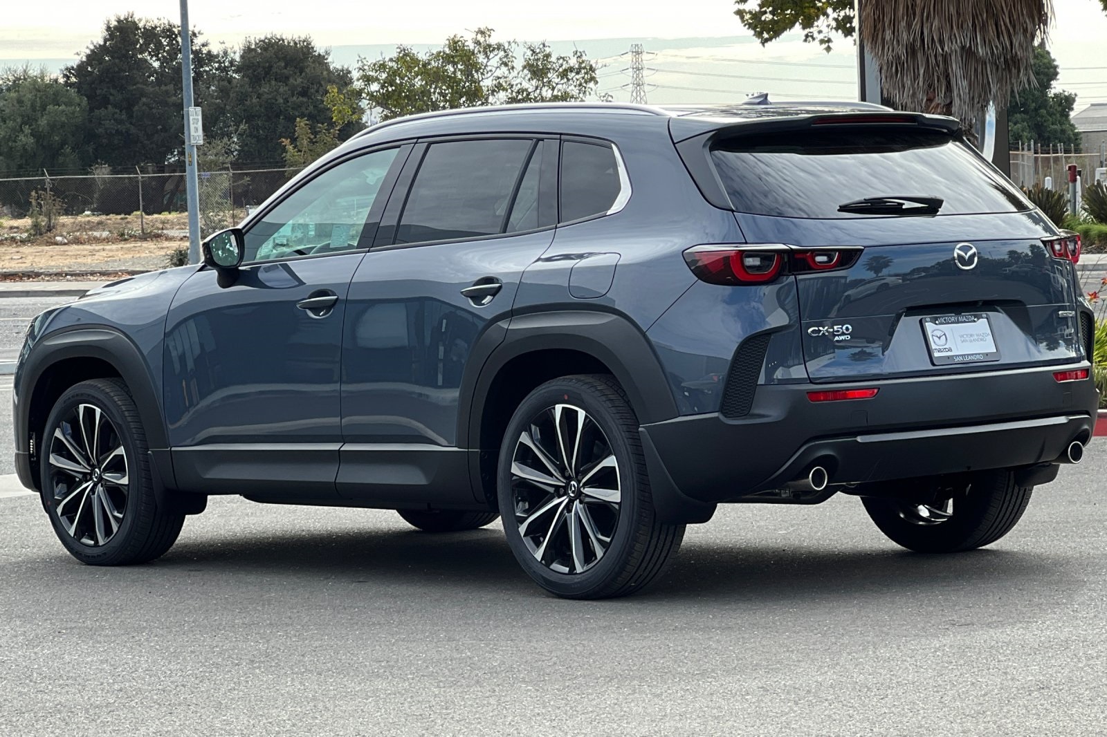 2025 Mazda CX-50 2.5 Premium Plus photo 5