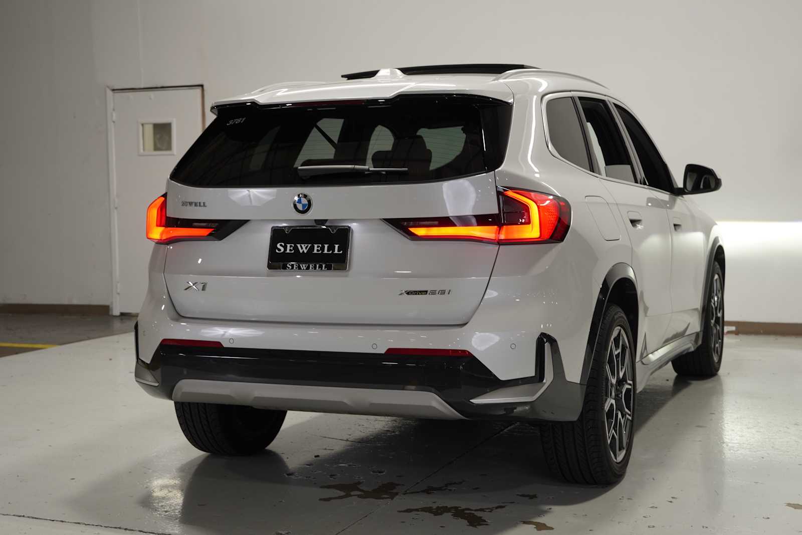 2025 Bmw X1 XDrive28i photo 4