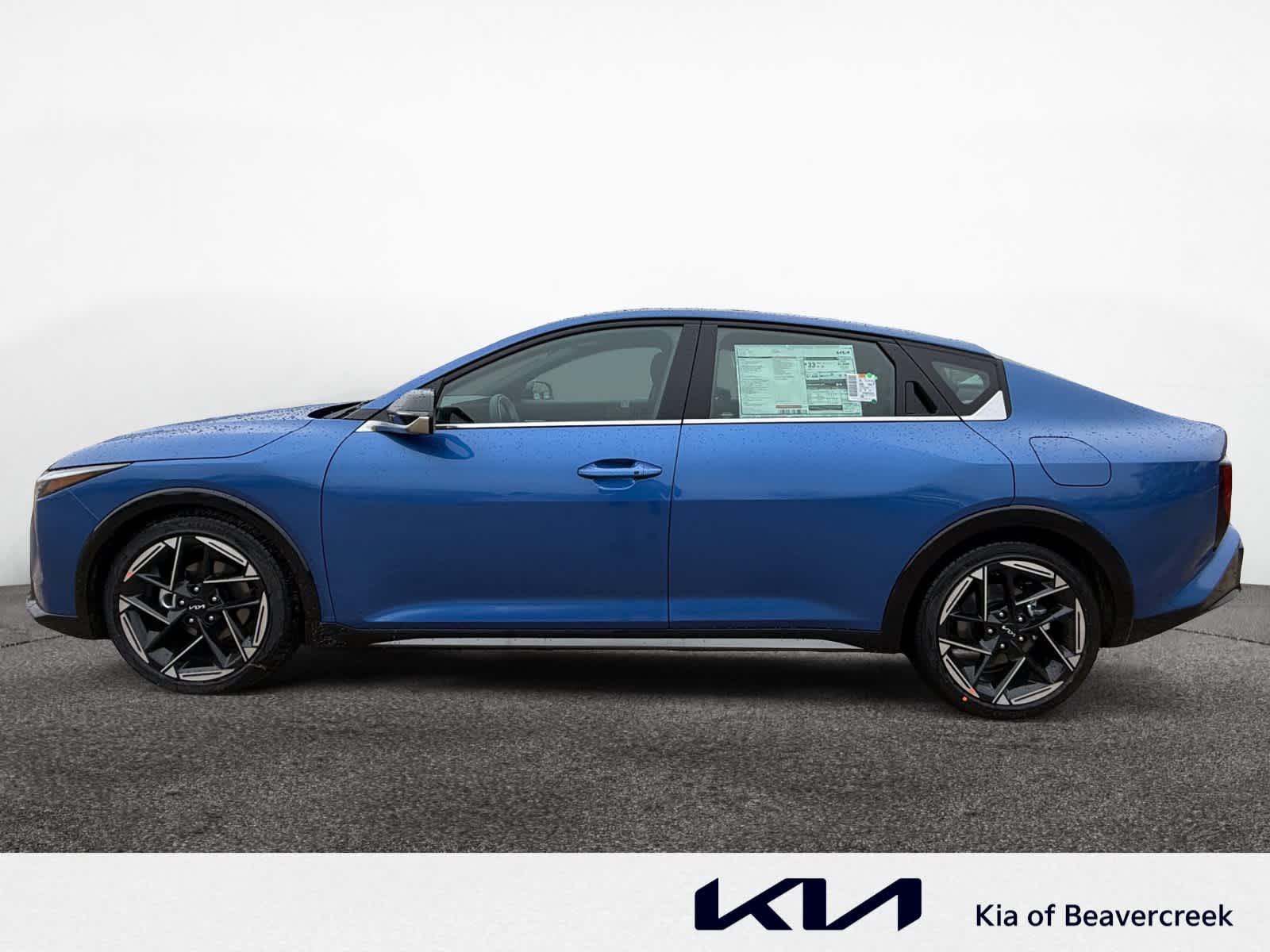 2025 Kia K4 GT-Line photo 2