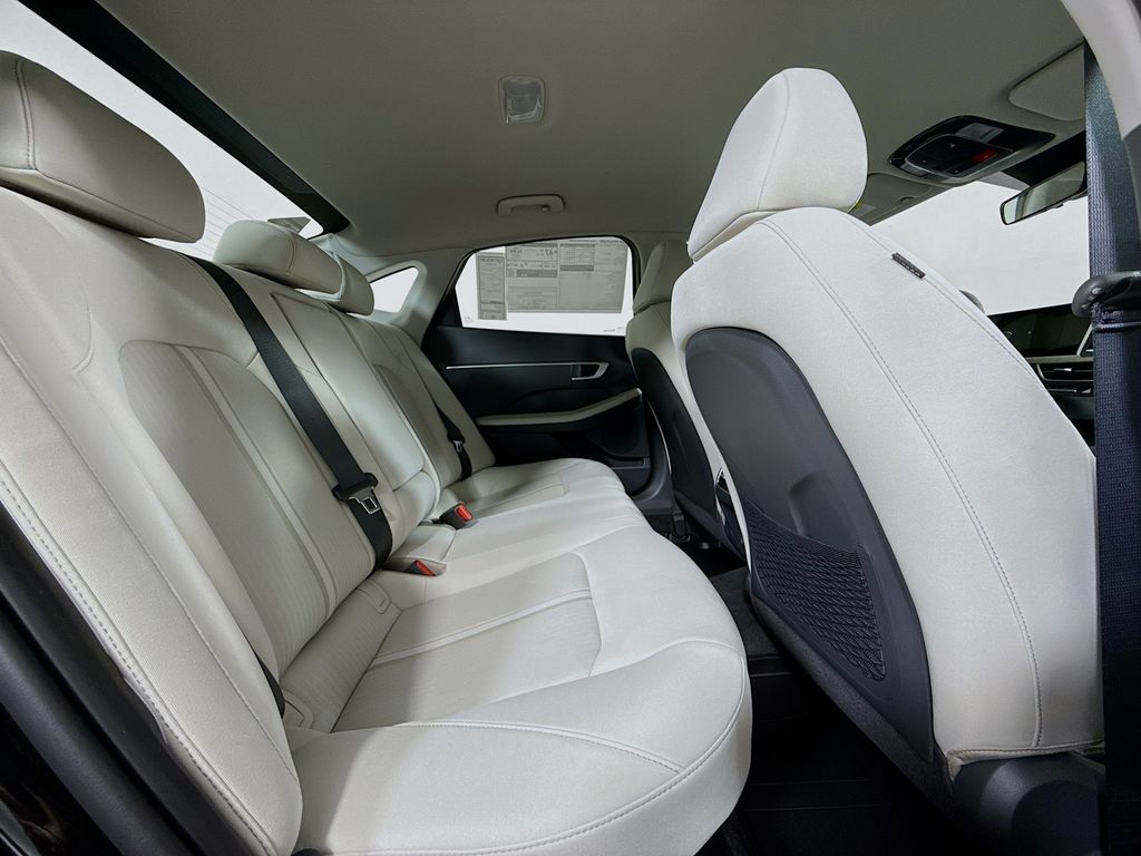 2025 Hyundai Sonata Hybrid SEL photo 25