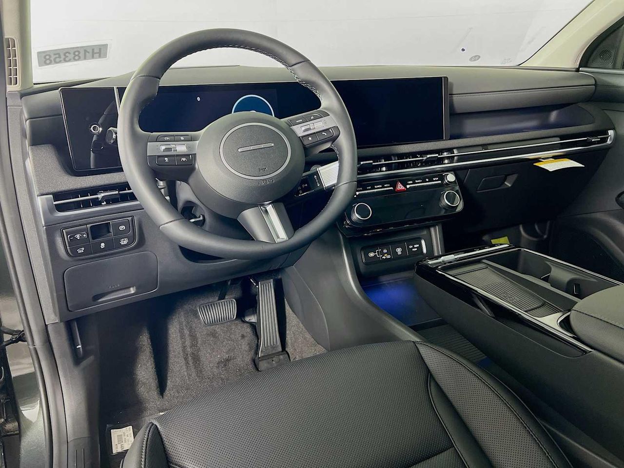2025 Hyundai Tucson Hybrid Limited photo 3