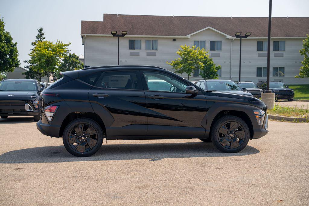 2026 Hyundai Kona SEL photo 7
