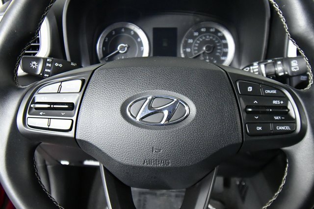 2022 Hyundai Venue SEL Limited photo 2