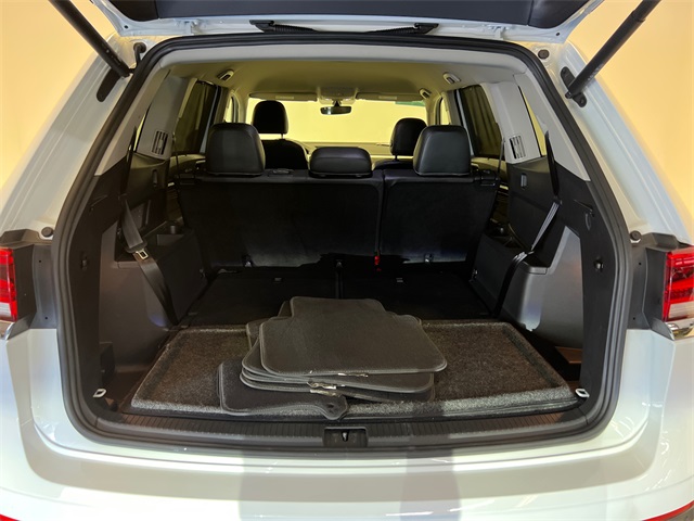 2023 Volkswagen Atlas V6 SE Technology photo 2