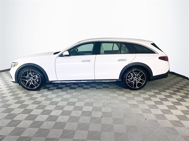2026 Mercedes Benz E 4MATIC All-Terrain Wagon photo 4