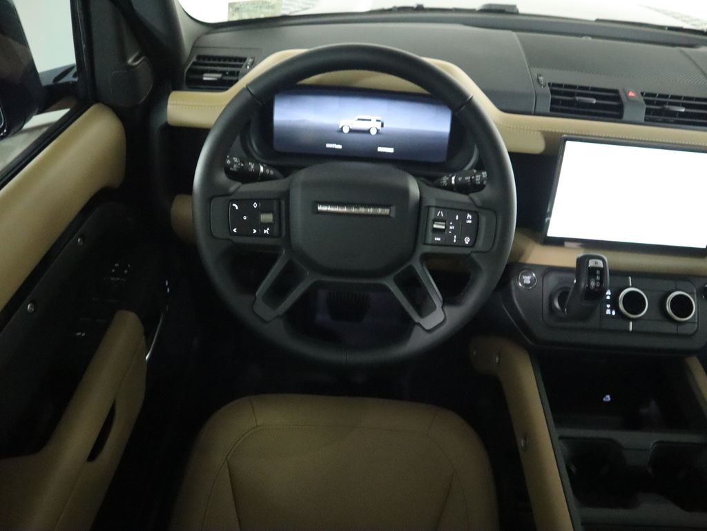 2025 Land Rover Defender 110 S photo 10