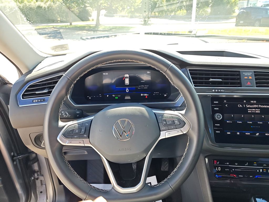 2024 Volkswagen Tiguan SE Wolfsburg Edition photo 14