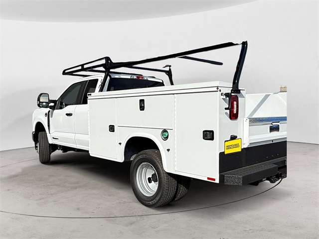 2024 Ford F-350 photo 3