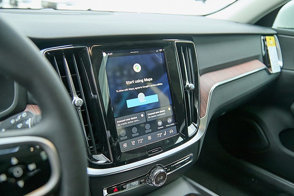 2026 VOLVO V60CC - Image 14