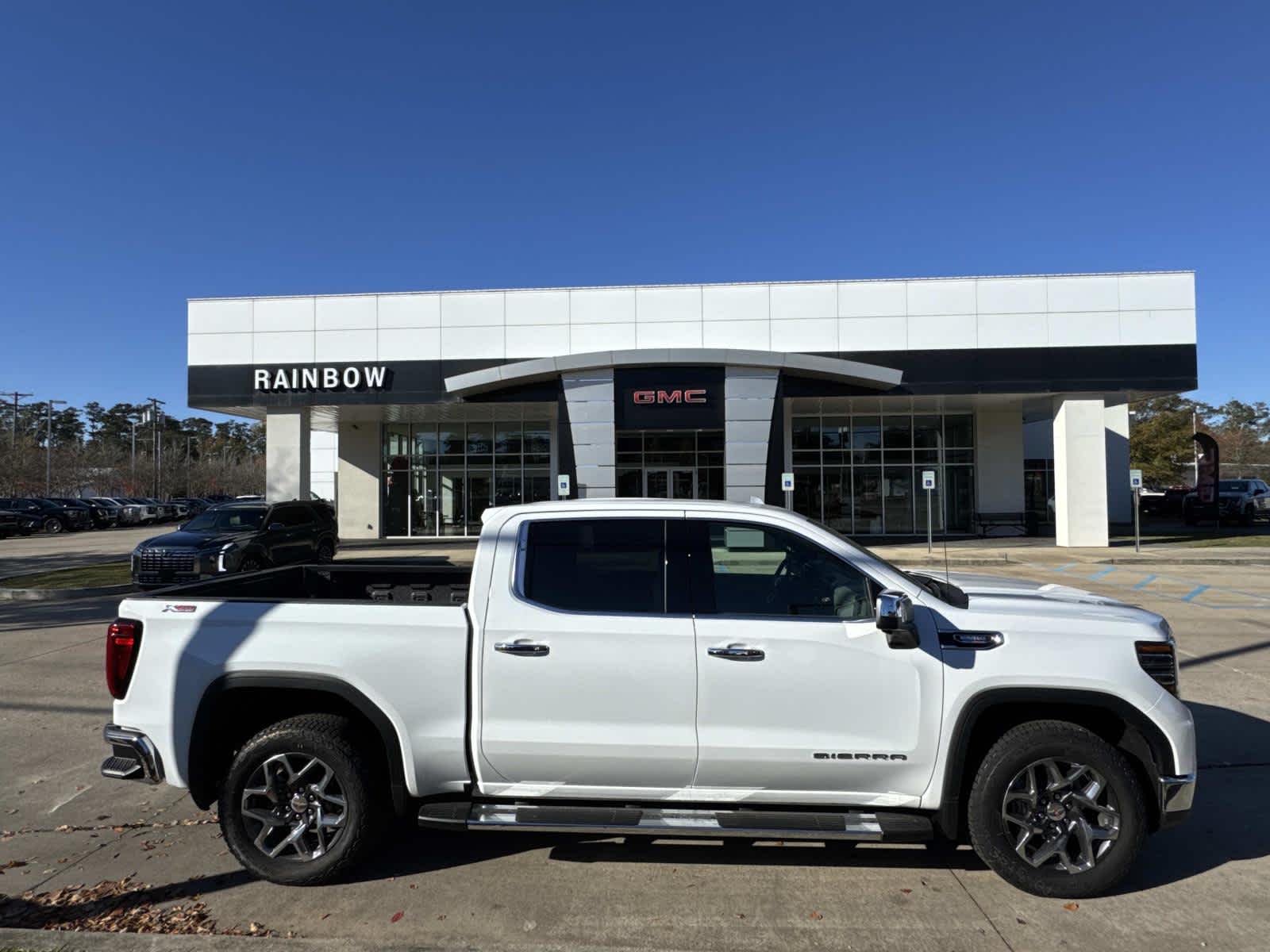 2026 GMC Sierra 1500 SLT's photo