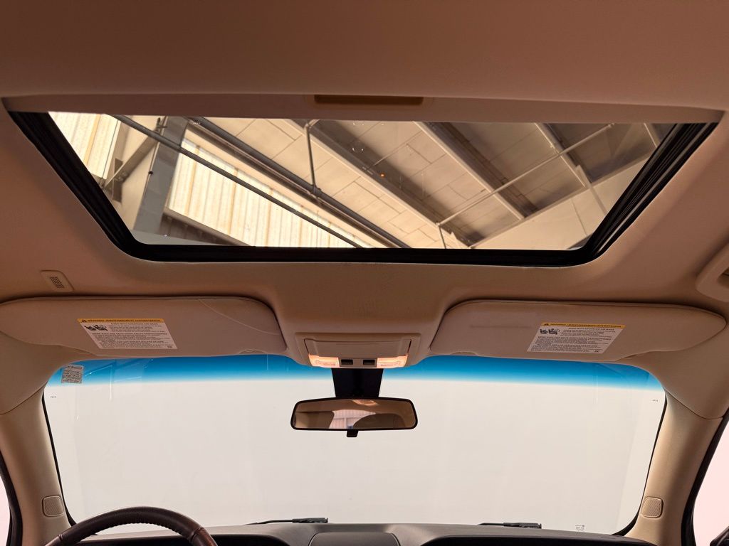 2019 Ford Taurus SEL photo 17