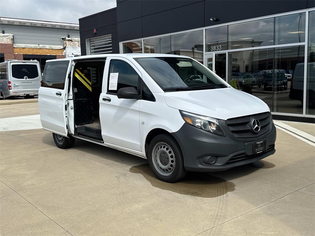 2020 Mercedes Benz Metris Cargo Van photo 2