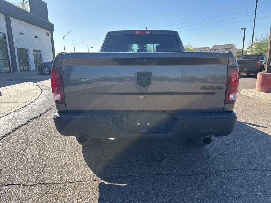 2022 Ram 1500 Classic Warlock photo 4