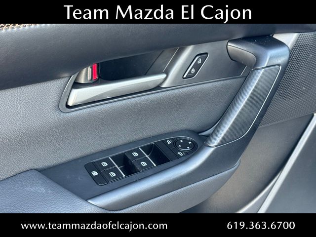 2025 Mazda CX-50 Premium photo 5