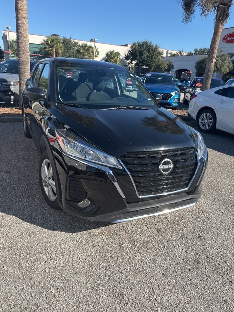 2024 Nissan Kicks S photo 2